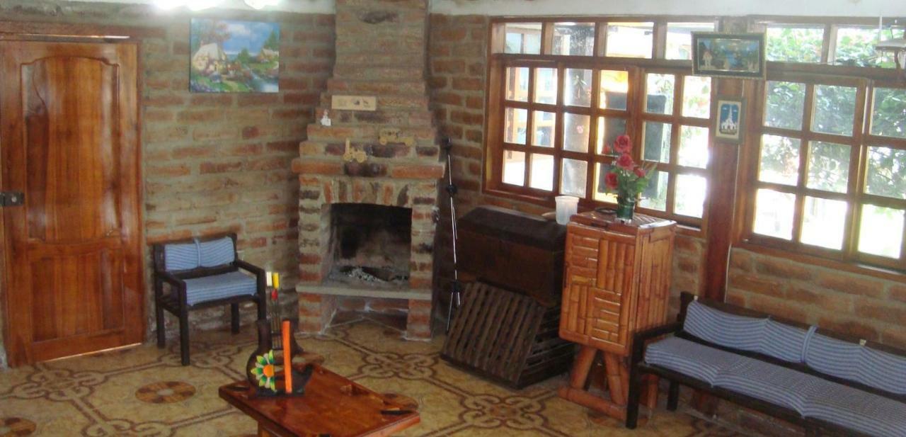 El Descanso “The Rest” Otavalo Extérieur photo